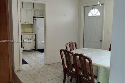 Купить кондоминиум в Лодерхилл, Флорида 1 спальня, 67.82м2, № 1095439 - фото 14