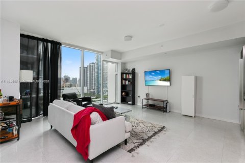 Condo in Miami, Florida, 1 bedroom  № 1348521 - photo 7