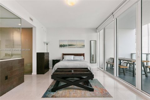 Condo in Miami, Florida, 1 bedroom  № 1348521 - photo 15