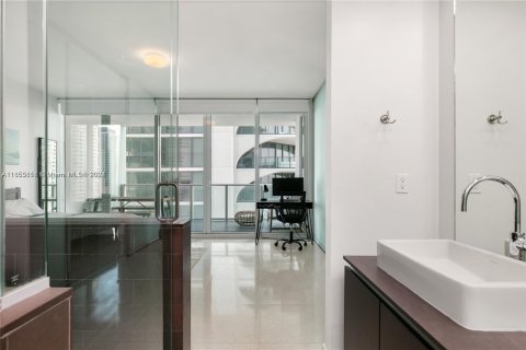 Condominio en alquiler en Miami, Florida, 1 dormitorio, 75.07 m2 № 1348521 - foto 20