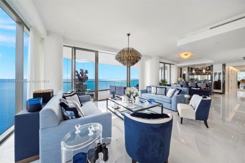 Condo in Sunny Isles Beach, Florida, 6 bedrooms  № 1408860 - photo 5