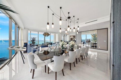 Condo in Sunny Isles Beach, Florida, 6 bedrooms  № 1408860 - photo 2