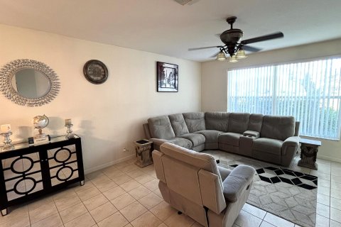 Townhouse in Riviera Beach, Florida 3 bedrooms, 173.91 sq.m. № 1096413 - photo 27