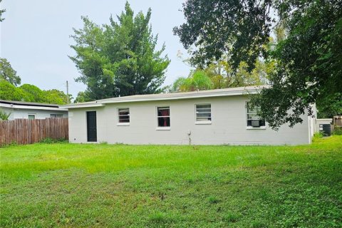 House in Orlando, Florida 3 bedrooms, 92.16 sq.m. № 1395619 - photo 9