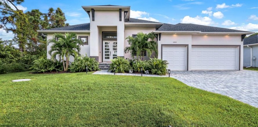 Casa en Port Charlotte, Florida 3 dormitorios, 210.89 m2 № 1379246