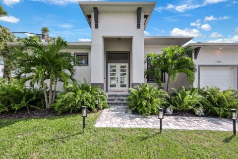 Casa en venta en Port Charlotte, Florida, 3 dormitorios, 210.89 m2 № 1379246 - foto 2