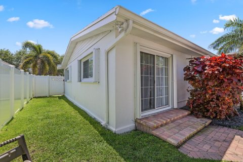 Casa en venta en Deerfield Beach, Florida, 4 dormitorios, 178 m2 № 1094082 - foto 23
