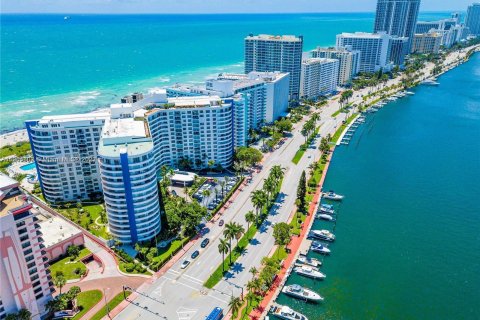Copropriété à louer à Miami Beach, Floride: 3 chambres, 126.35 m2 № 64606 - photo 2