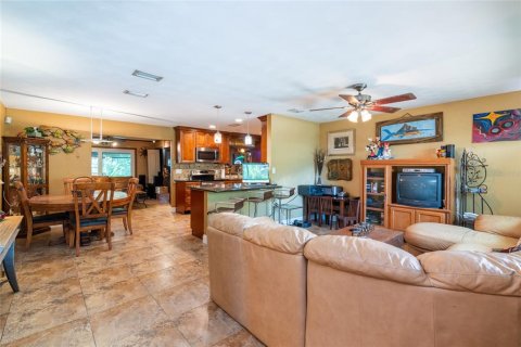 Casa en venta en Lutz, Florida, 3 dormitorios, 184.13 m2 № 655075 - foto 2