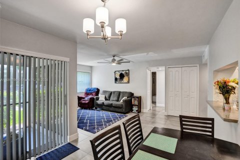 Condo in Plantation, Florida, 3 bedrooms  № 1177997 - photo 7