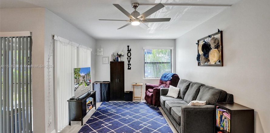 Condo in Plantation, Florida, 3 bedrooms  № 1177997