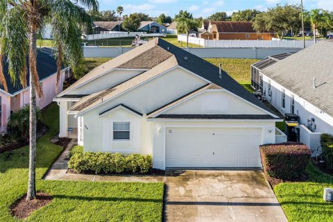 Villa ou maison à vendre à Davenport, Floride: 4 chambres, 165.27 m2 № 1354767 - photo 1