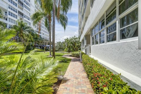 Condominio en venta en Fort Lauderdale, Florida, 1 dormitorio, 83.24 m2 № 998505 - foto 18