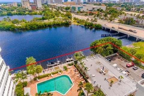 Condo in Fort Lauderdale, Florida, 1 bedroom  № 998505 - photo 25