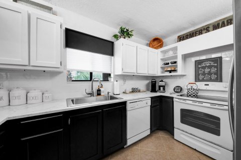 Condo in Wellington, Florida, 3 bedrooms  № 998506 - photo 19