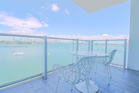 Condo in Miami Beach, Florida, 2 bedrooms  № 1120876 - photo 18