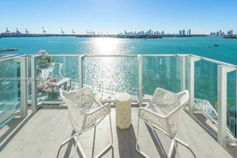 Condo in Miami Beach, Florida, 2 bedrooms  № 1120876 - photo 5