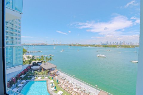 Condo in Miami Beach, Florida, 2 bedrooms  № 1120876 - photo 19