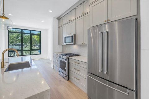 Adosado en venta en Saint Petersburg, Florida, 2 dormitorios, 147.99 m2 № 1389422 - foto 14