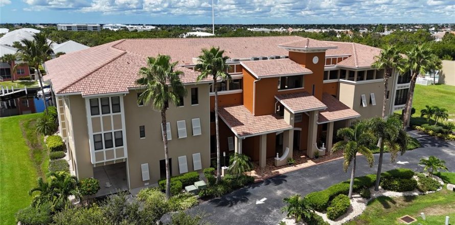 Condominio en Punta Gorda, Florida, 3 dormitorios  № 1390212