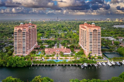 Condominio en venta en Coral Gables, Florida, 3 dormitorios, 275.92 m2 № 1424012 - foto 3