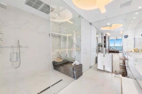 Condo in Miami Beach, Florida, 3 bedrooms  № 1430035 - photo 22