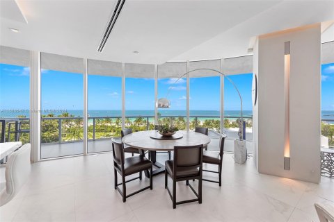 Condo in Miami Beach, Florida, 3 bedrooms  № 1430035 - photo 15