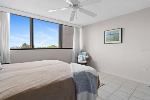 Condominio en venta en Treasure Island, Florida, 3 dormitorios, 165.37 m2 № 1359369 - foto 27