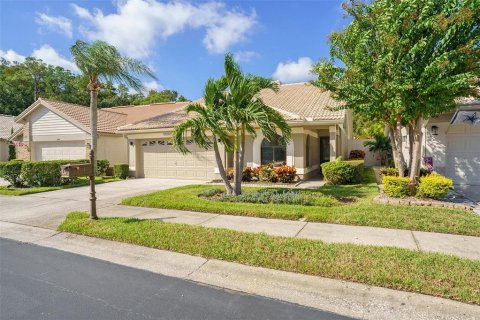 Casa en venta en Palm Harbor, Florida, 4 dormitorios, 196.4 m2 № 1382131 - foto 1