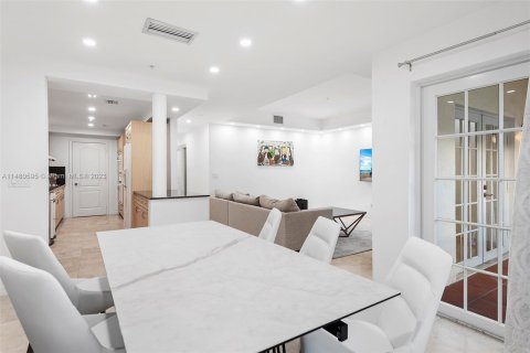 Condo in Miami Beach, Florida, 3 bedrooms  № 818558 - photo 14