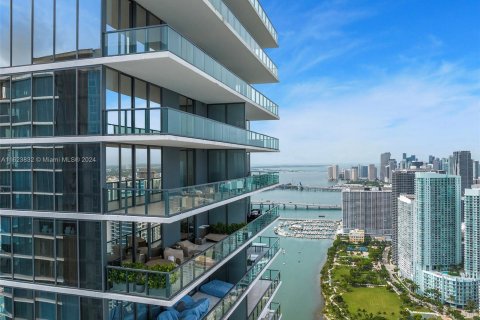 Condominio en venta en Miami, Florida, 4 dormitorios, 324.41 m2 № 1270621 - foto 24