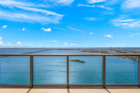 Condominio en venta en Miami, Florida, 4 dormitorios, 324.41 m2 № 1270621 - foto 5