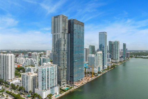 Condominio en venta en Miami, Florida, 4 dormitorios, 324.41 m2 № 1270621 - foto 22