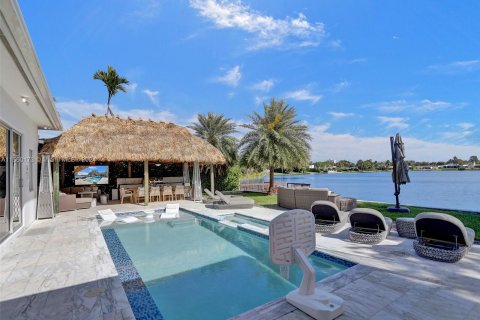 Villa ou maison à vendre à Miami, Floride: 7 chambres, 369.94 m2 № 1095404 - photo 28