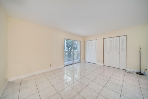 Condominio en venta en Pembroke Pines, Florida, 1 dormitorio, 75.34 m2 № 959498 - foto 28