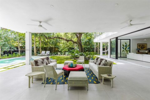 Casa en venta en Miami, Florida, 5 dormitorios, 434.41 m2 № 1348377 - foto 3