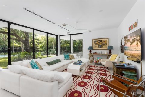 Casa en venta en Miami, Florida, 5 dormitorios, 434.41 m2 № 1348377 - foto 11