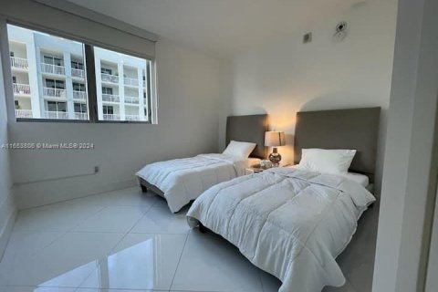 Condominio en alquiler en Miami, Florida, 2 dormitorios, 92.62 m2 № 1348414 - foto 12