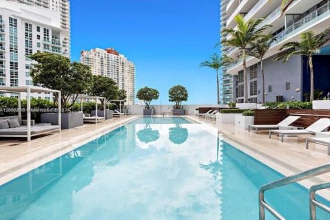 Copropriété à louer à Miami, Floride: 2 chambres, 92.62 m2 № 1348414 - photo 3