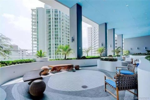 Condominio en alquiler en Miami, Florida, 2 dormitorios, 92.62 m2 № 1348414 - foto 23