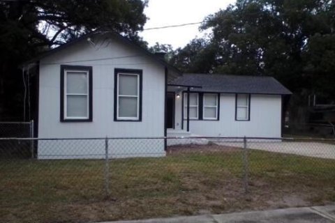 House in Jacksonville, Florida 3 bedrooms, 101.45 sq.m. № 885616 - photo 2