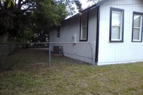 House in Jacksonville, Florida 3 bedrooms, 101.45 sq.m. № 885616 - photo 4