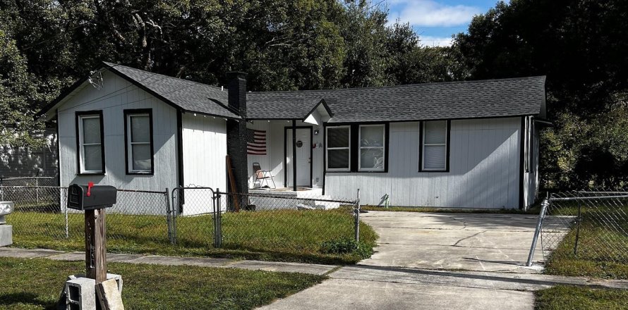 House in Jacksonville, Florida 3 bedrooms, 101.45 sq.m. № 885616