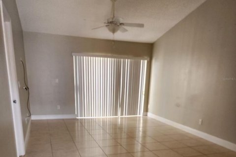 House in Kissimmee, Florida 2 bedrooms, 87.7 sq.m. № 1307476 - photo 5