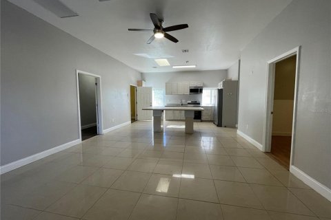 Снять в аренду квартиру в Окичоби, Флорида 3 комнаты, 306.58м2, № 826752 - фото 12