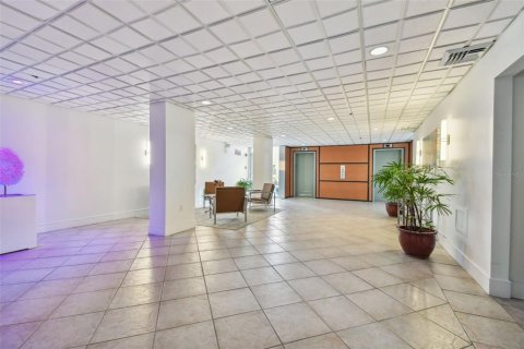 Condominio en venta en Saint Petersburg, Florida, 2 dormitorios, 122.17 m2 № 1390679 - foto 27