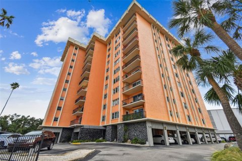 Condominio en venta en Saint Petersburg, Florida, 2 dormitorios, 122.17 m2 № 1390679 - foto 30