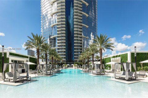 Condominio en venta en Miami, Florida, 4 dormitorios, 307.69 m2 № 1431360 - foto 1