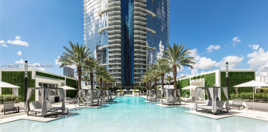 Condominio en Miami, Florida, 4 dormitorios  № 1431360