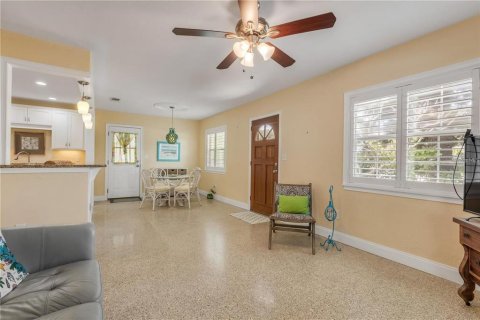 Casa en alquiler en New Smyrna Beach, Florida, 3 dormitorios, 122.91 m2 № 1262187 - foto 19